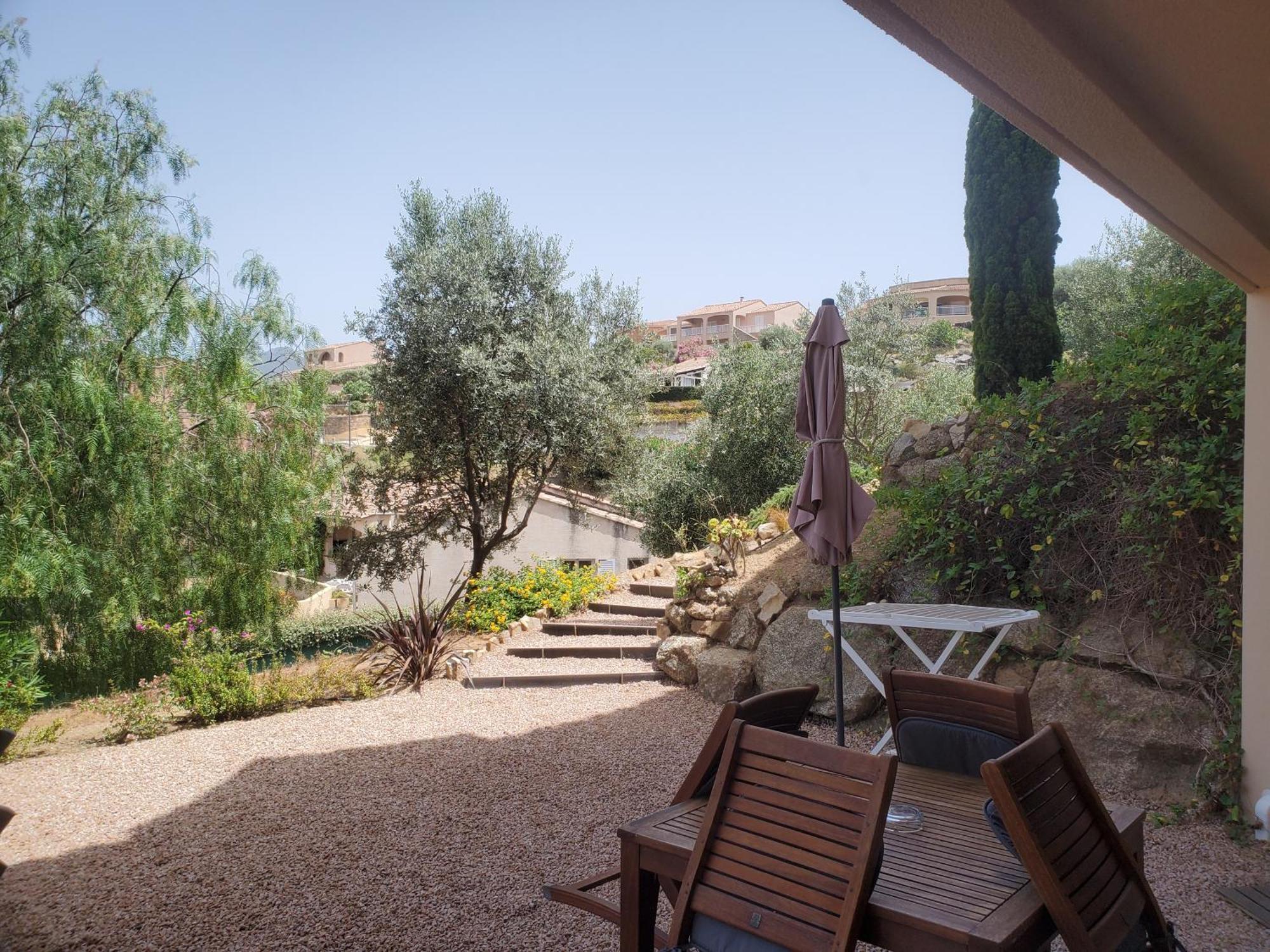 פרופריאנו Residence Terra Thea מראה חיצוני תמונה